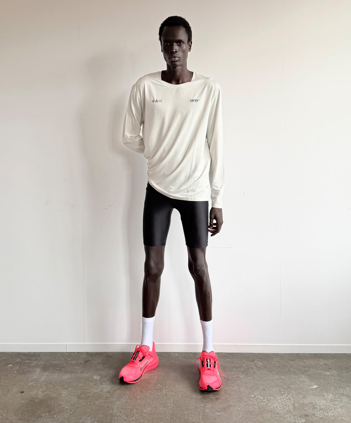 BUILD YOUR LEGACY TRAINING LONGSLEEVE CREAM