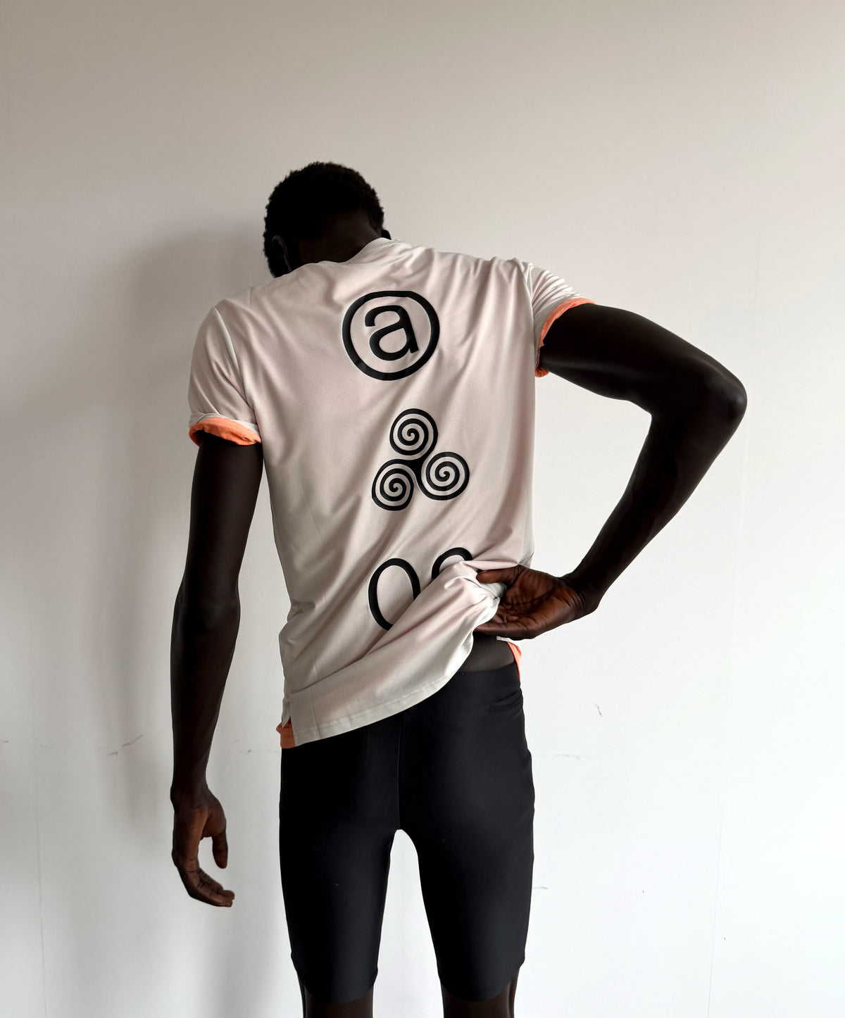 AIRE TRAINING TEE LIGHT GREY