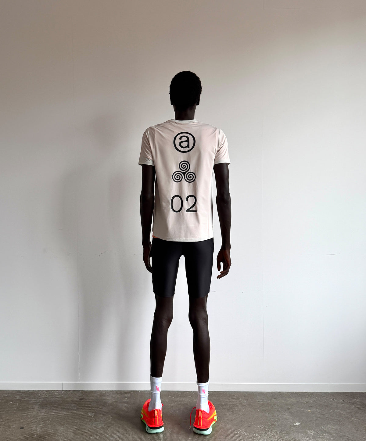 AIRE TRAINING TEE LIGHT GREY