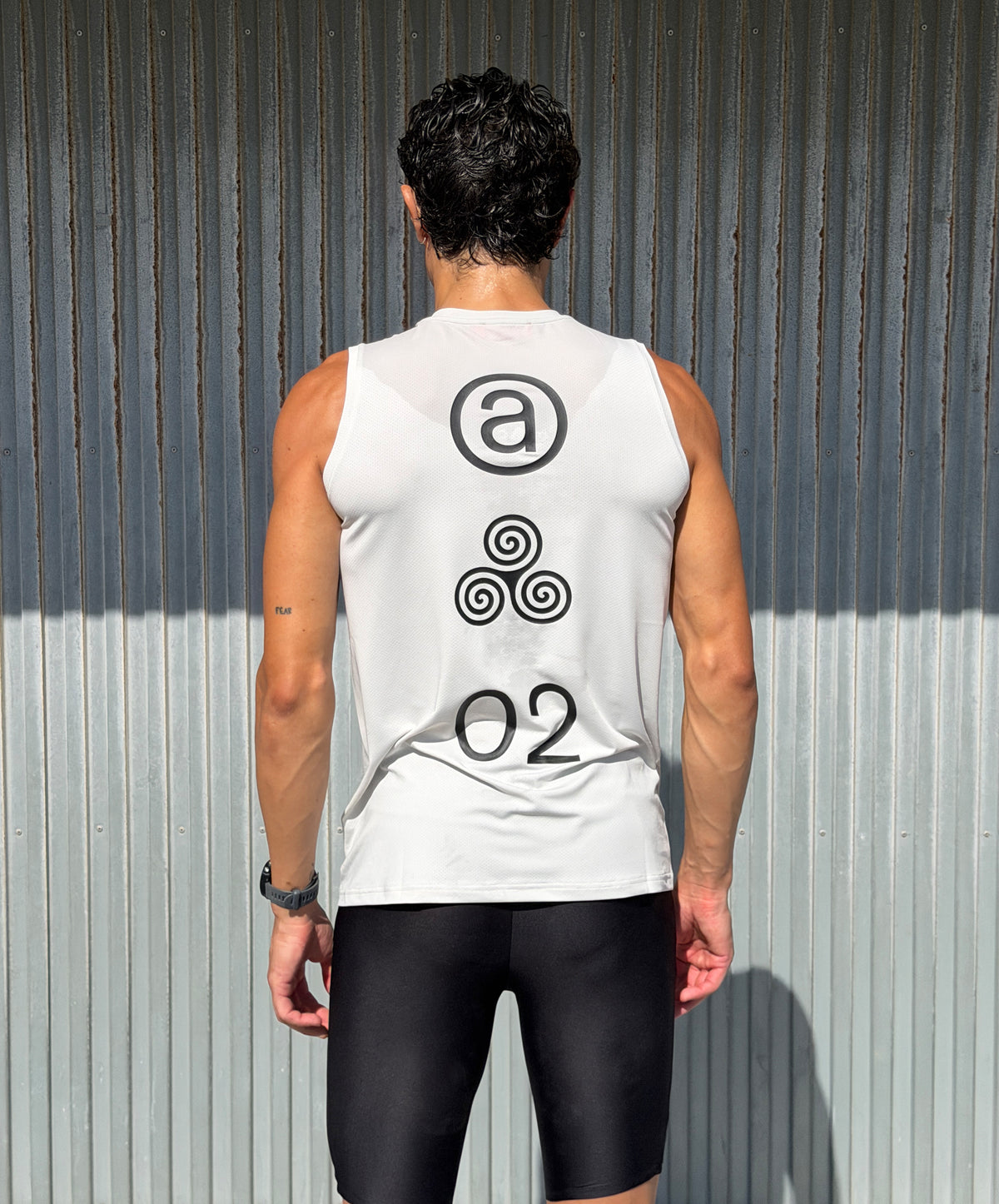 SLEEVELESS TRAINING TEE LIGHT GREY