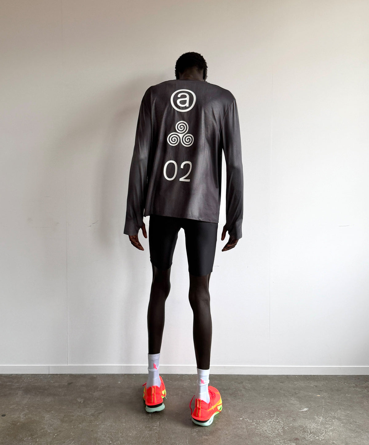 AOP TRAINING LONGSLEEVE BLACK