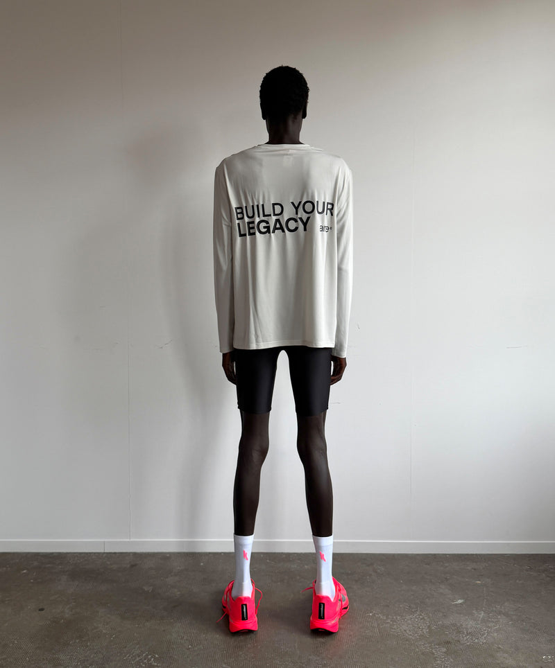 BUILD YOUR LEGACY TRAINING LONGSLEEVE CREAM